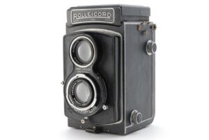 s-l500 Suzanne — Rolleicord IIa - Carl Zeiss Triotar 75 mm f/3.5